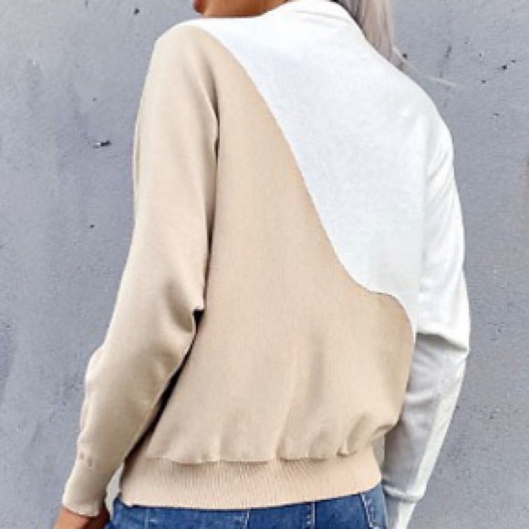 Lightweight sweater 100%polyester Medium. Really cute, comfy and chic 💗 - Picture 3 of 3